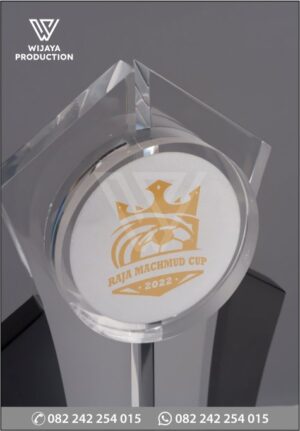 Detail Plakat Akrilik Juara Open Tournament Sepak Bola Raja Machmud Cup