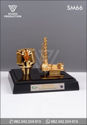 Souvenir Miniatur Drilling & Blasting Award
